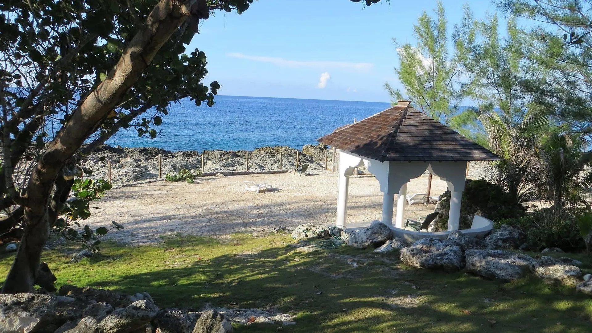 Tingalaya'S Retreat Hotel Negril Guest house